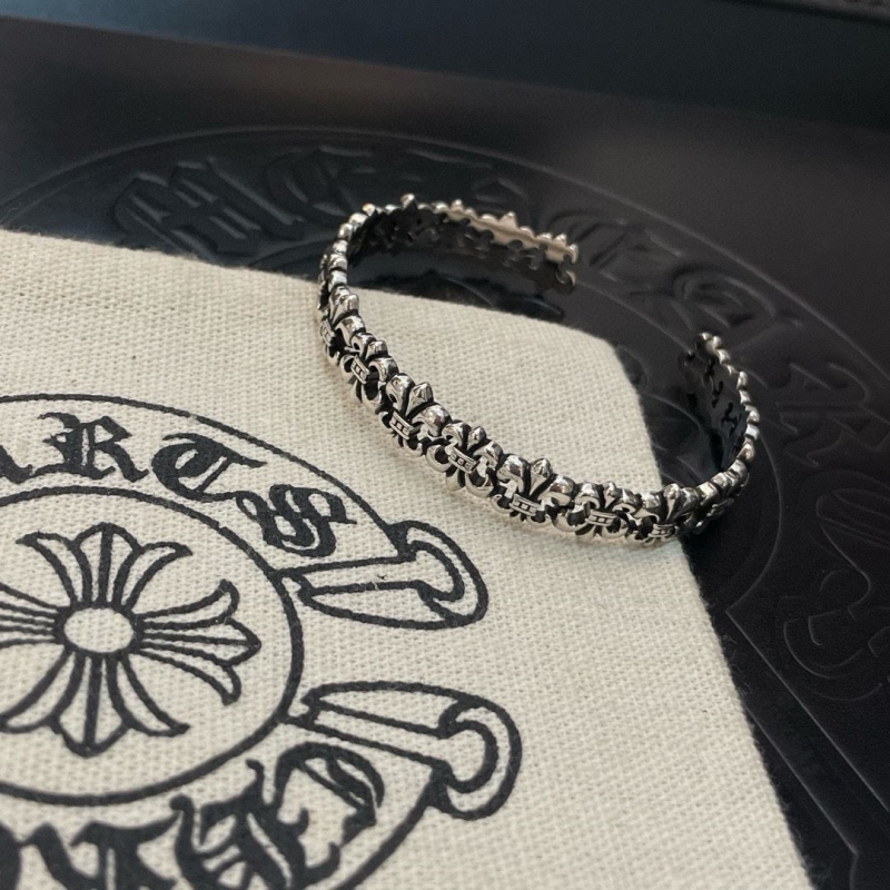 Ch*0me He**ts bracelets